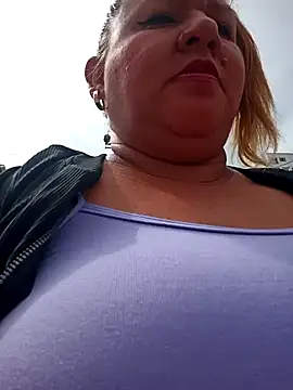 Snapshot of HORNY_MATURE25 chatting on February 2025 03:18:02 PM HORNY MATURE25 online show from February 2025 03:18:02 PM