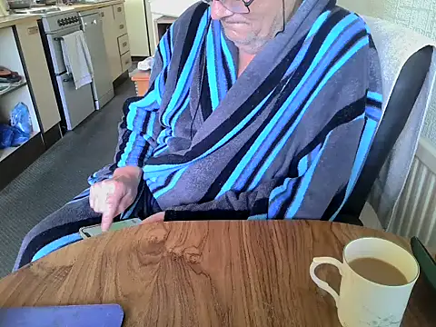 daddyflash online show from November 2025 12:38:01 PM