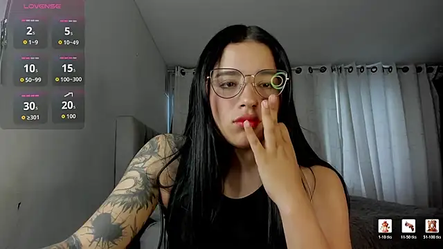 Snapshot of aliice_walker_ chatting on June 2026 10:30:01 PM aliice walker online show from June 2026 10:30:01 PM