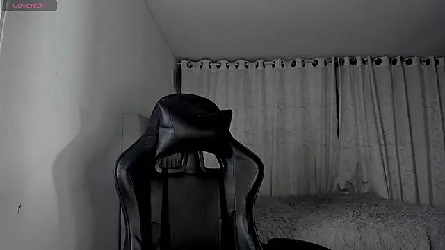 Snapshot of aliice_walker_ chatting on August 2026 03:32:02 AM aliice walker online show from August 2026 03:32:02 AM