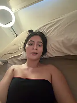 Sophie  Foxxx online show from April 2026 12:27:02 PM