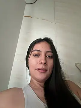 Sophie  Foxxx online show from April 2026 10:54:02 PM