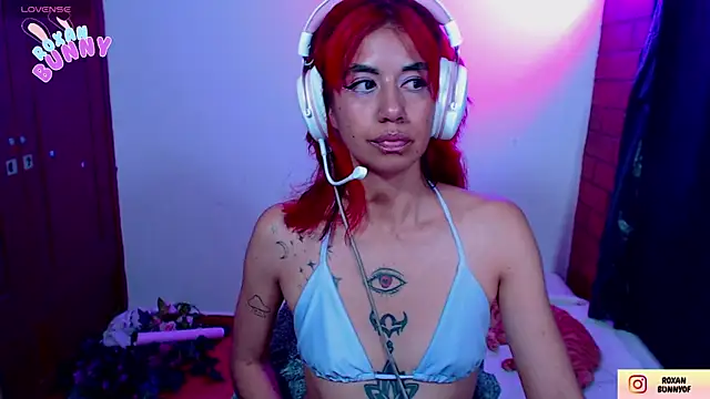 Roxanbunny1 online show from September 2025 12:01:02 AM