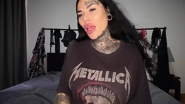 Snapshot of claudiacvc95 chatting on October 2025 04:02:01 AM claudiacvc95 online show from October 2025 04:02:01 AM