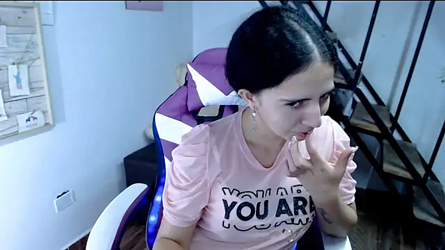 samantha baby  online show from September 2025 05:25:01 PM