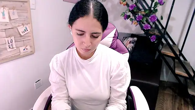 samantha baby  online show from April 2026 10:12:01 PM