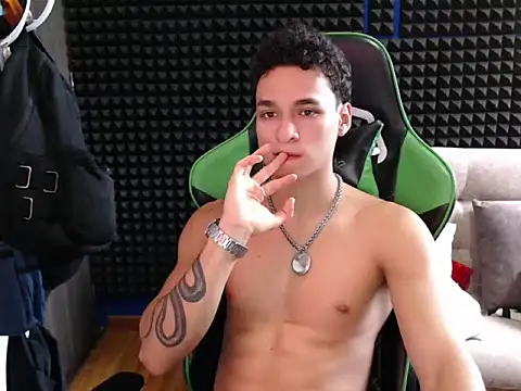 Curly Angel24 online show from October 2025 09:53:02 PM