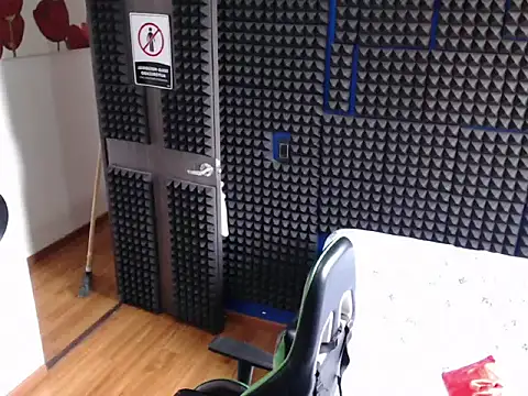 Curly Angel24 online show from November 2025 05:04:02 PM