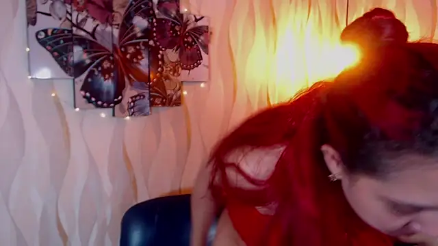 IsabelaLatina online show from September 2025 02:27:01 PM