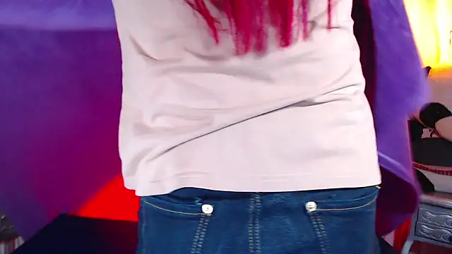 IsabelaLatina online show from October 2025 06:17:01 PM