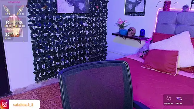 Snapshot of Kata_Bigboobs chatting on October 2025 07:14:02 PM Kata Bigboobs online show from October 2025 07:14:02 PM