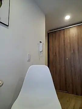 Evehampy online show from October 2025 08:04:02 PM