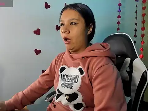 Charis 21 online show from February 2026 07:59:02 PM