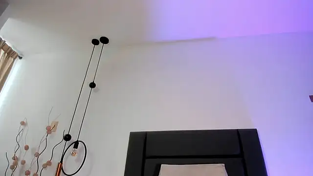 NoraDasilva online show from December 2024 01:22:01 PM