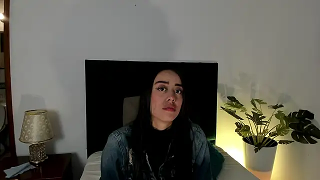 NoraDasilva online show from December 2024 12:30:01 AM