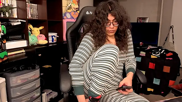 ShinyCherub online show from November 2025 01:16:01 AM