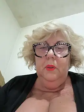 Merilulla online show from May 2026 11:01:04 PM