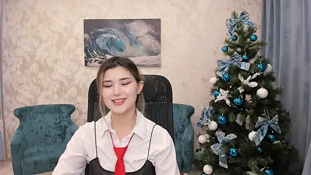 AnneTLi online show from December 2024 09:44:01 AM