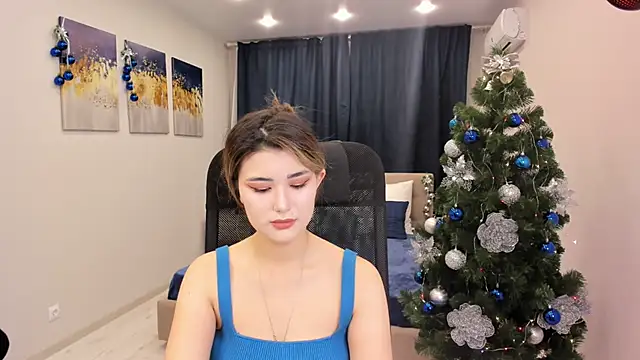 AnneTLi online show from December 2024 03:42:01 AM