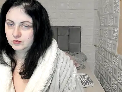 Lillian2 online show from February 2025 10:32:02 PM