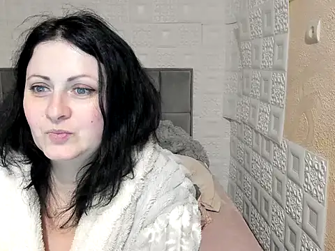 Lillian2 online show from March 2025 07:14:02 AM