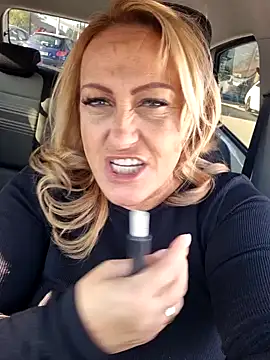 Isabellaa04 online show from October 2025 12:58:01 PM