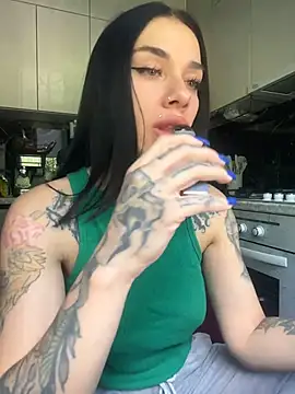 Snapshot of Queen_of_pain chatting on July 2026 06:28:02 AM Queen of pain online show from July 2026 06:28:02 AM