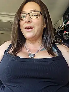 Snapshot of angelbaby1998 chatting on October 2025 06:52:01 PM angelbaby1998 online show from October 2025 06:52:01 PM