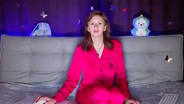 intolerable girl online show from October 2025 07:44:02 PM