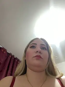 Snapshot of Celestedubois chatting on December 2024 01:03:01 AM Celestedubois online show from December 2024 01:03:01 AM