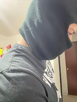 Snapshot of Celestedubois chatting on December 2024 03:19:01 AM Celestedubois online show from December 2024 03:19:01 AM