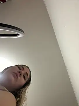 Snapshot of Celestedubois chatting on March 2025 11:04:02 PM Celestedubois online show from March 2025 11:04:02 PM