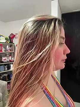 Snapshot of Celestedubois chatting on March 2025 08:20:02 PM Celestedubois online show from March 2025 08:20:02 PM