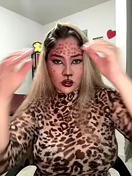 Snapshot of Celestedubois chatting on October 2025 08:43:01 PM Celestedubois online show from October 2025 08:43:01 PM