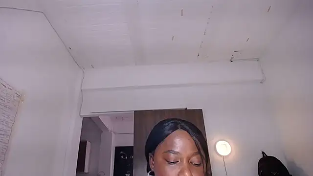 yselahot online show from June 2026 02:18:02 PM