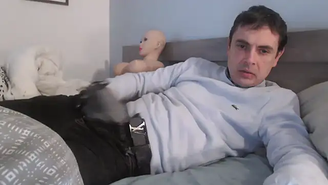 freddy0222222 online show from December 2024 01:11:02 PM