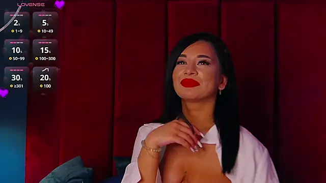 Snapshot of MadyLuxxx chatting on March 2025 11:53:02 PM MadyLuxxx online show from March 2025 11:53:02 PM