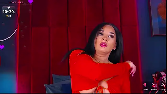 Snapshot of MadyLuxxx chatting on October 2025 07:49:01 PM MadyLuxxx online show from October 2025 07:49:01 PM