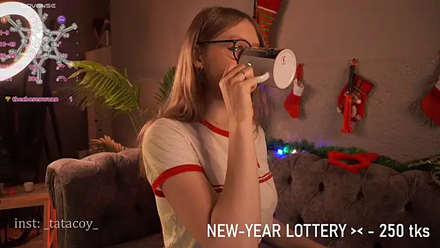 Snapshot of TataCoy chatting on January 2025 07:01:02 AM TataCoy online show from January 2025 07:01:02 AM
