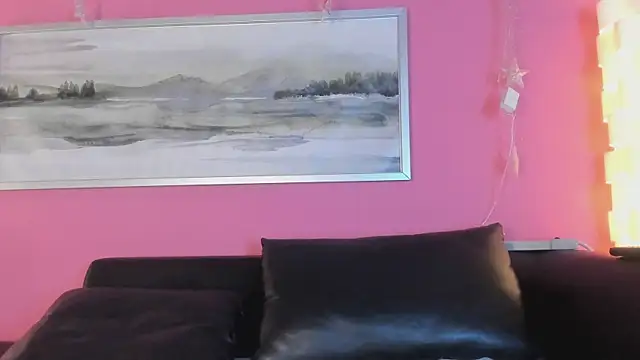 Tiffanysurez  online show from September 2025 08:14:01 PM