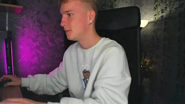 AlexxSweet online show from September 2025 06:56:02 AM