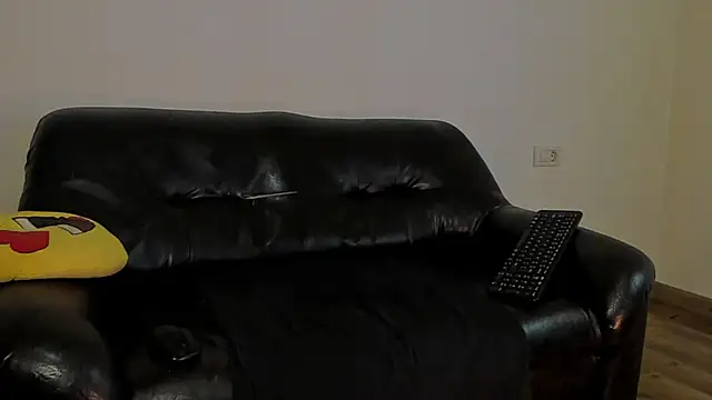 Snapshot of KingMalcom chatting on November 2025 11:54:01 AM KingMalcom online show from November 2025 11:54:01 AM