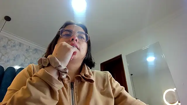 nalalye cruzz  online show from April 2026 02:51:01 AM