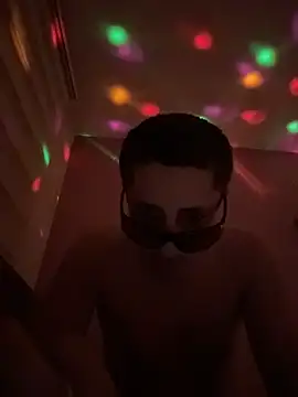 Snapshot of WhiteeMen chatting on November 2025 09:31:02 PM WhiteeMen online show from November 2025 09:31:02 PM