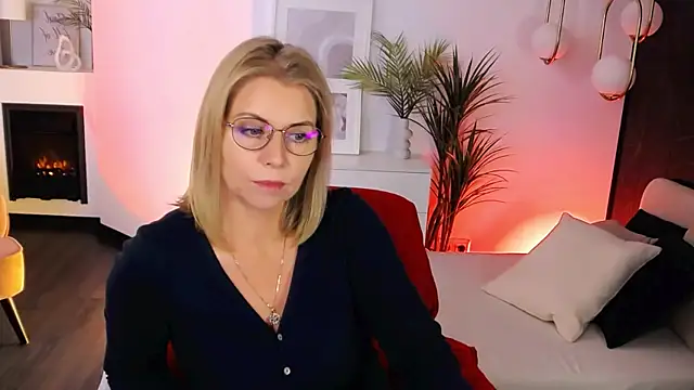 Annie Light online show from September 2025 05:42:01 AM