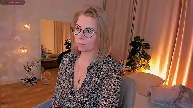 Annie Light online show from April 2026 06:55:02 AM