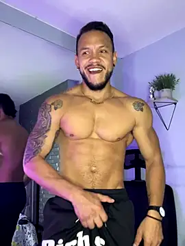 ARON TAYLER01 online show from October 2025 10:35:02 AM