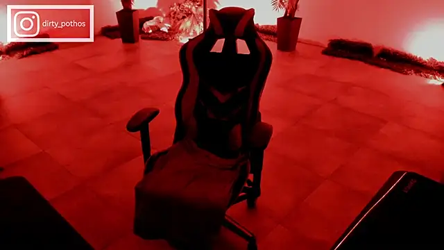 dirty-boss online show from December 2024 08:28:02 PM