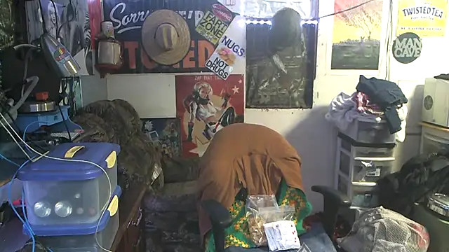 CloudDadddyyy420 online show from November 2025 07:58:01 PM