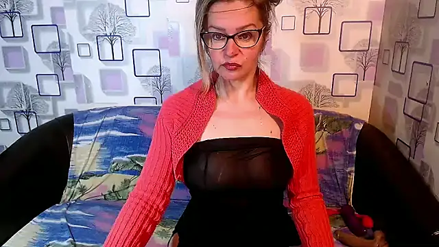 Snapshot of milfsexy chatting on December 2024 12:55:02 PM milfsexy online show from December 2024 12:55:02 PM